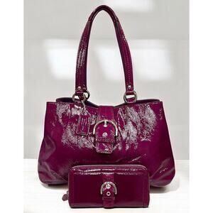 Coach F19711 Soho Buckle Patent Leather Carryall Bag & Buckle Zip Around Wallet